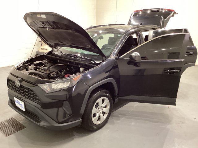 Used 2021 Toyota RAV4 LE FWD image 10
