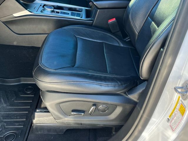 Used 2020 Ford Explorer Limited image 32