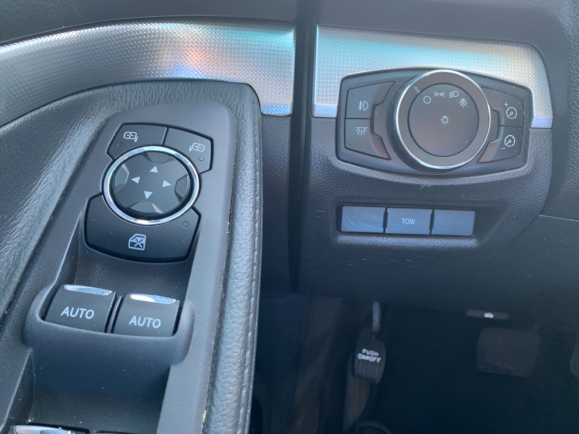 Used 2012 Ford Explorer XLT FWD image 12