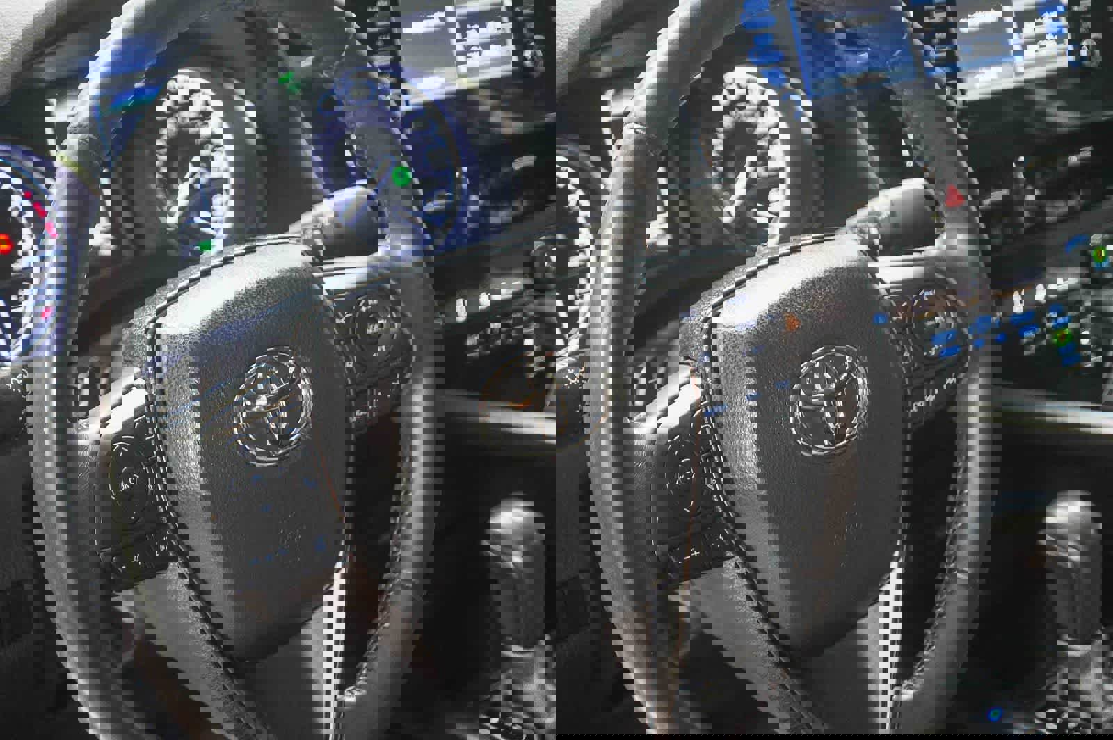 Certified 2021 Toyota Camry SE w/ Convenience Package image 21