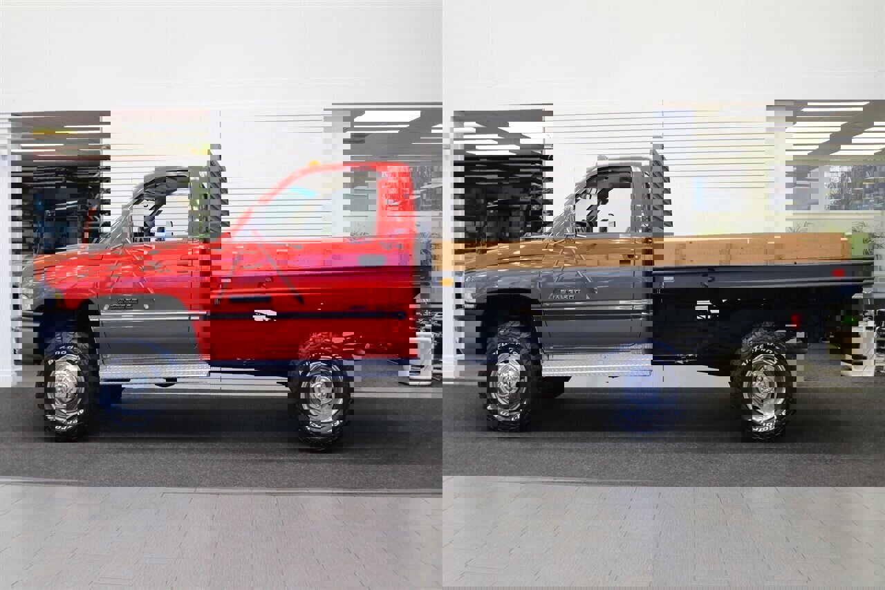 Used 1995 Dodge Ram 3500 Truck 4x4 Regular Cab image 4