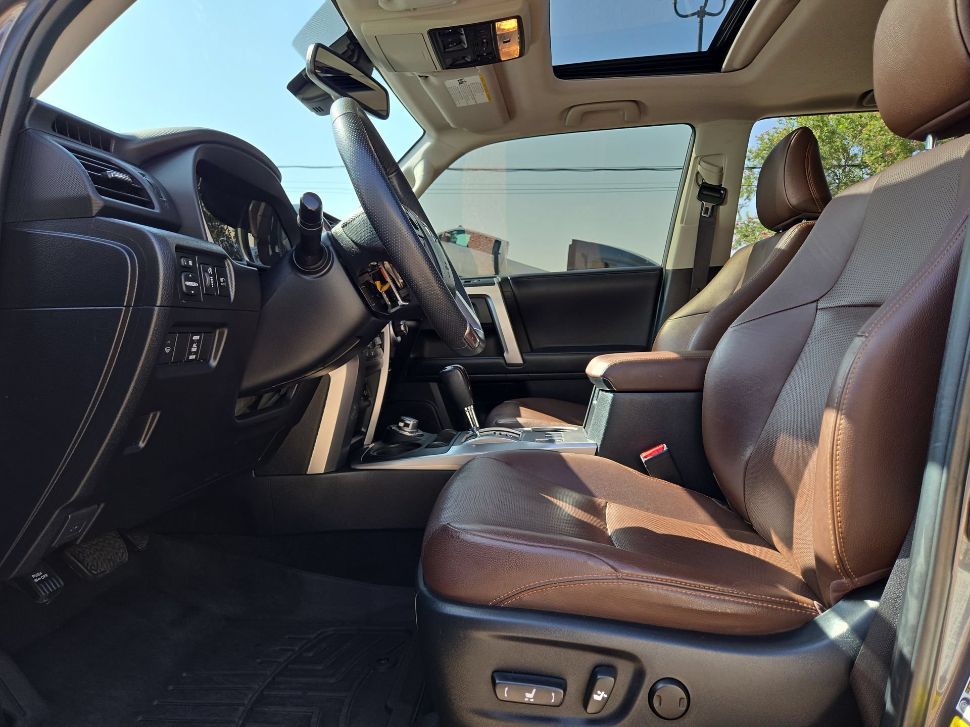Used 2021 Toyota 4Runner Limited AWD/4WD image 16