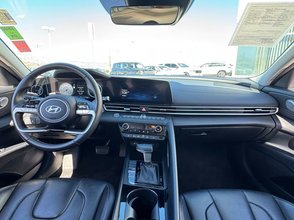 Used 2025 Hyundai Elantra Limited image 15