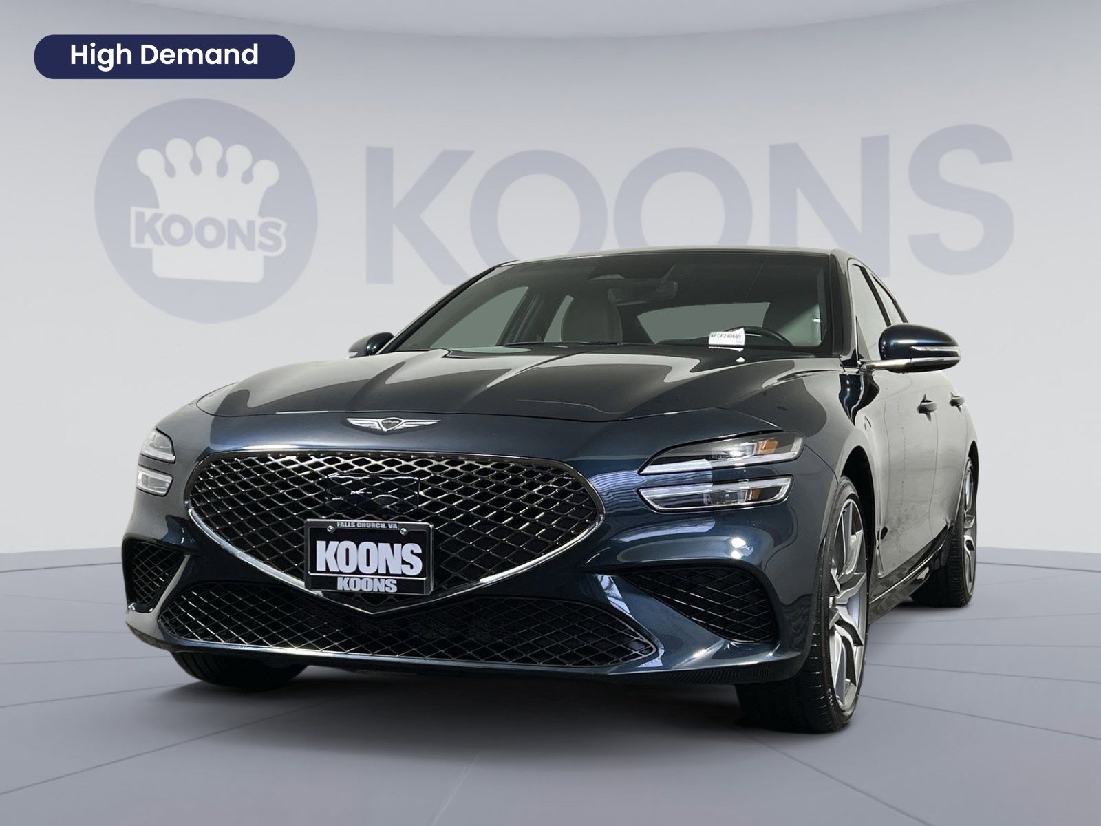 Used 2024 Genesis G70 2.5T image 1