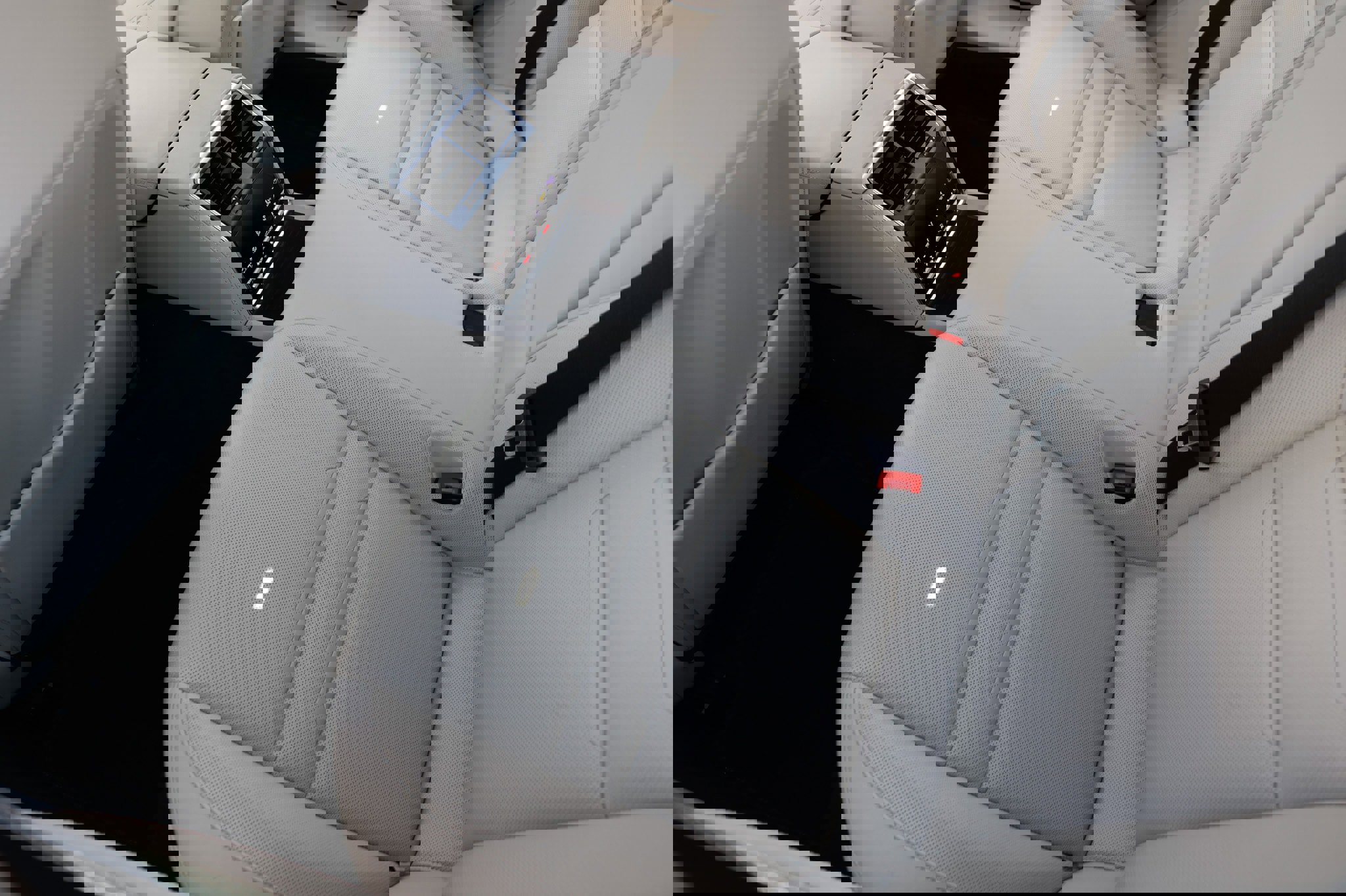 Used 2020 Porsche Panamera image 13