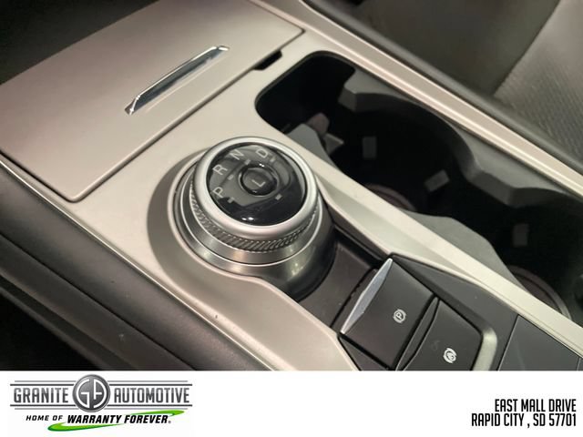 Used 2023 Ford Explorer XLT AWD/4WD image 28