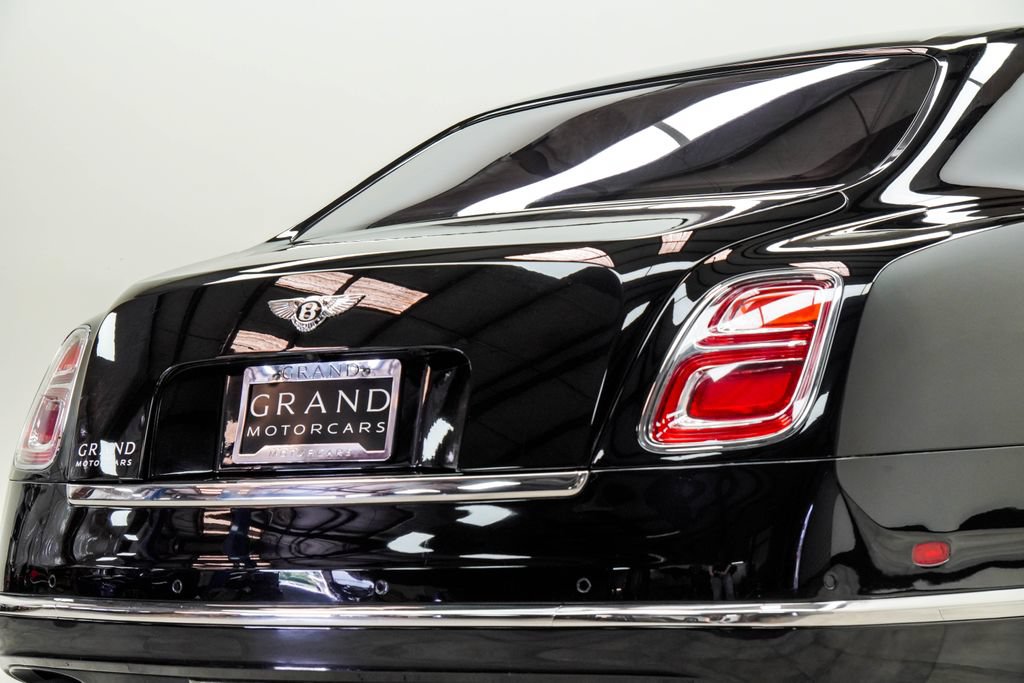 Used 2018 Bentley Mulsanne RWD image 13