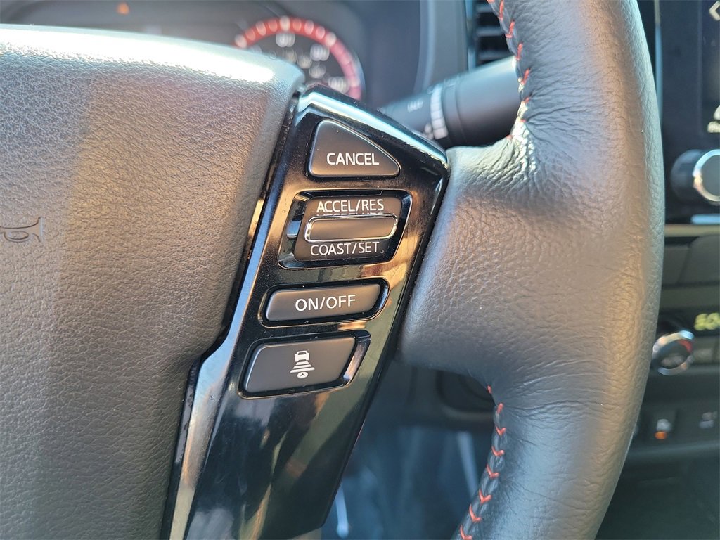 Used 2022 Nissan Frontier Pro-X image 6