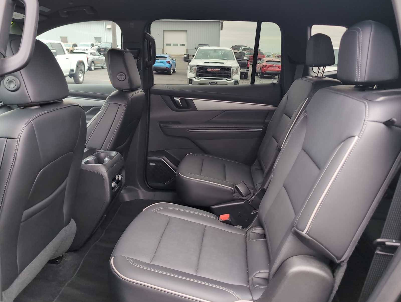 Used 2025 Buick Enclave Preferred image 25