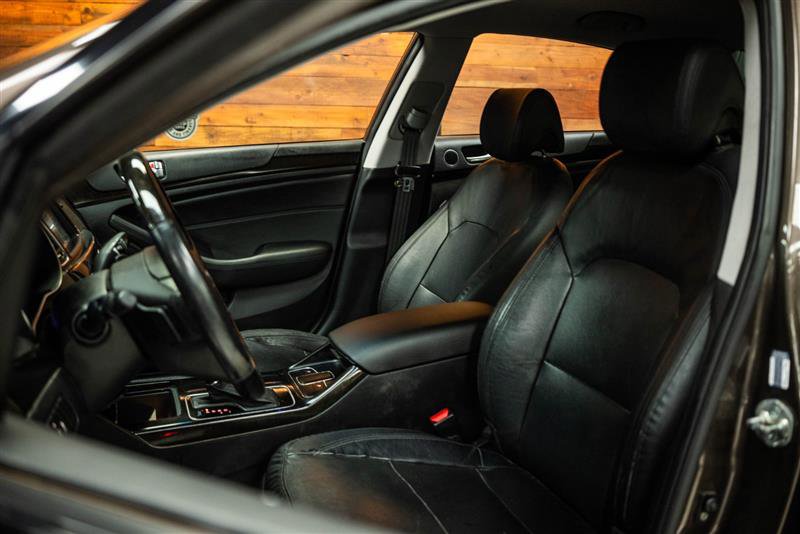 Used 2014 Kia Cadenza Premium image 9