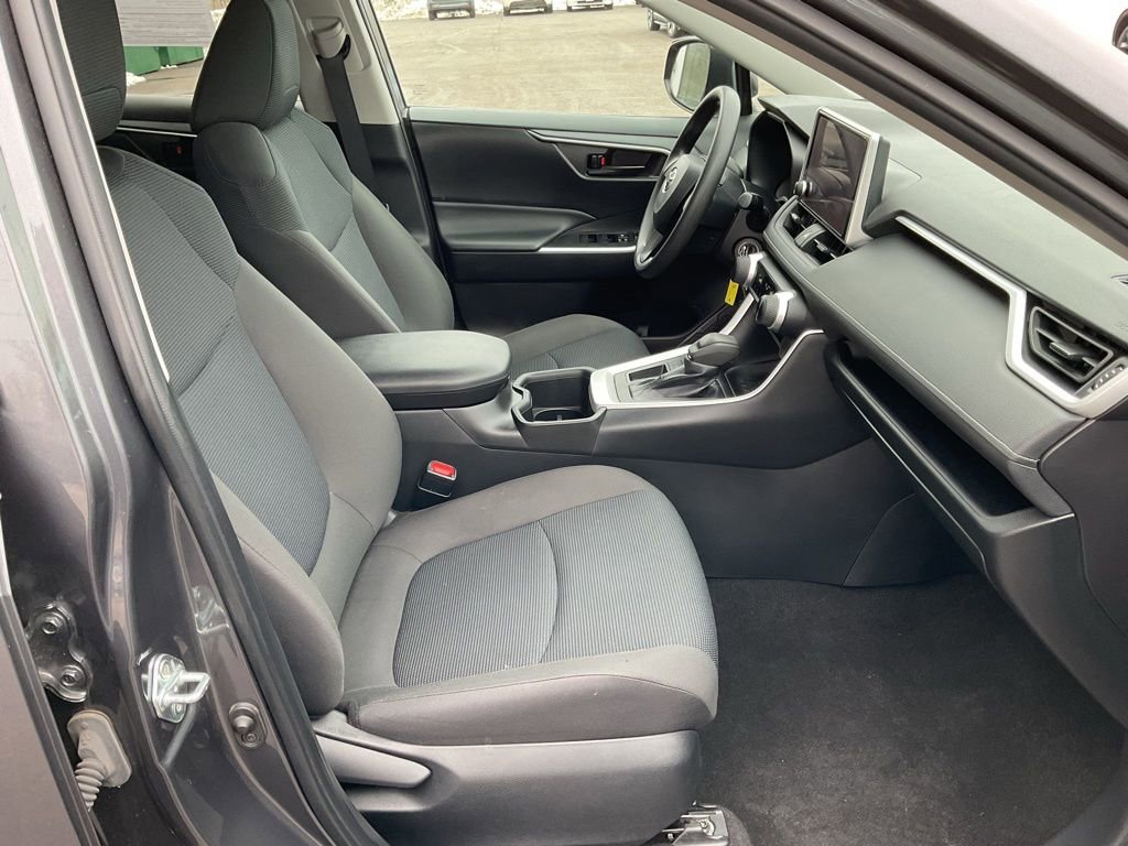 Used 2023 Toyota RAV4 LE image 18