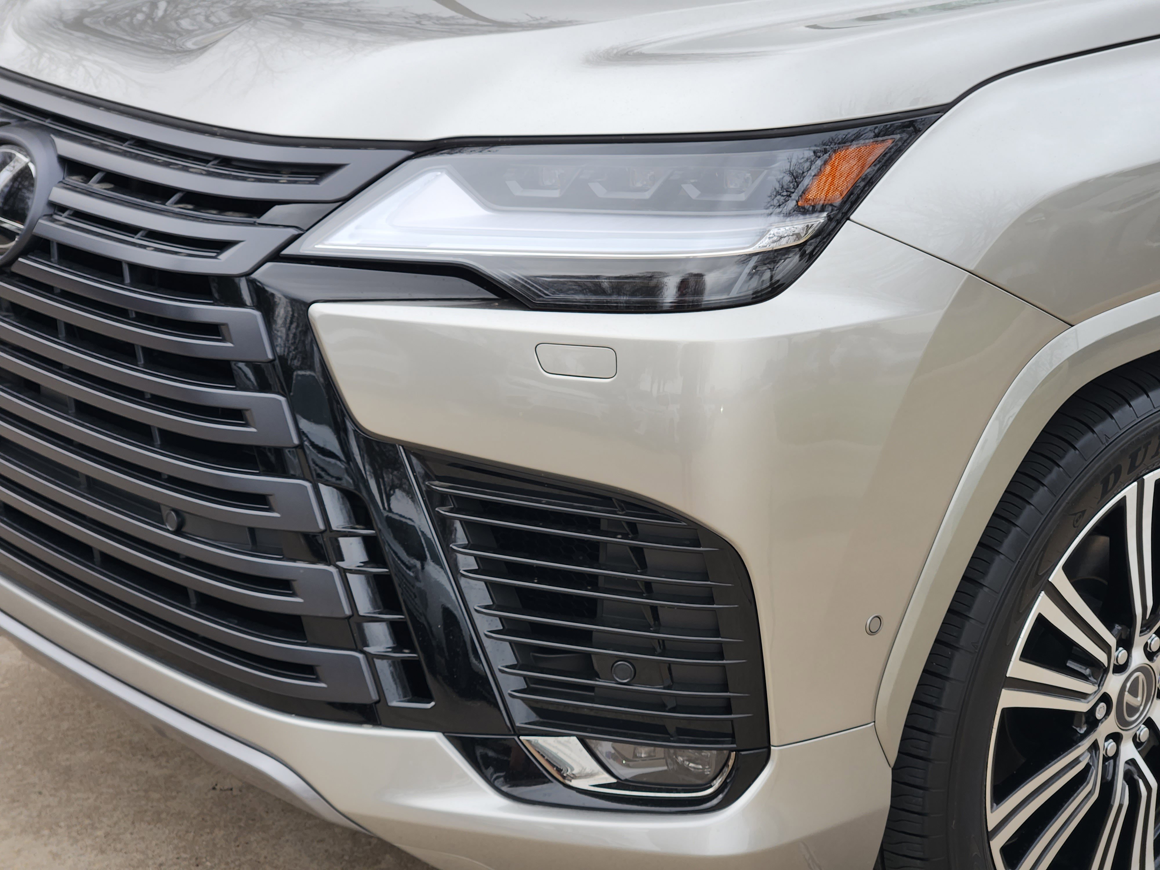 New 2026 Lexus LX 700h Luxury image 5