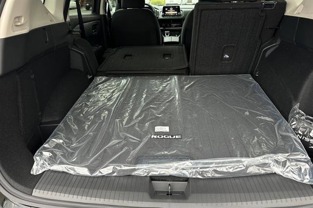 New 2026 Nissan Rogue S image 17