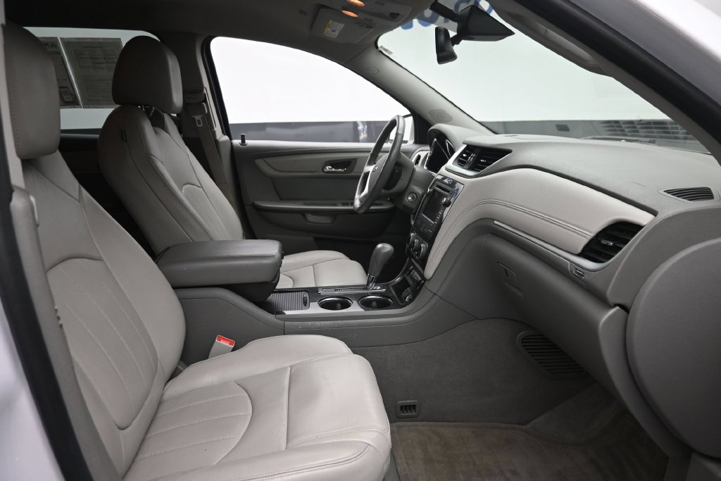 Used 2016 Chevrolet Traverse LTZ AWD/4WD image 9