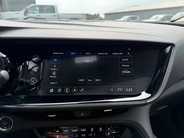 Used 2023 Buick Envision Avenir AWD/4WD image 21