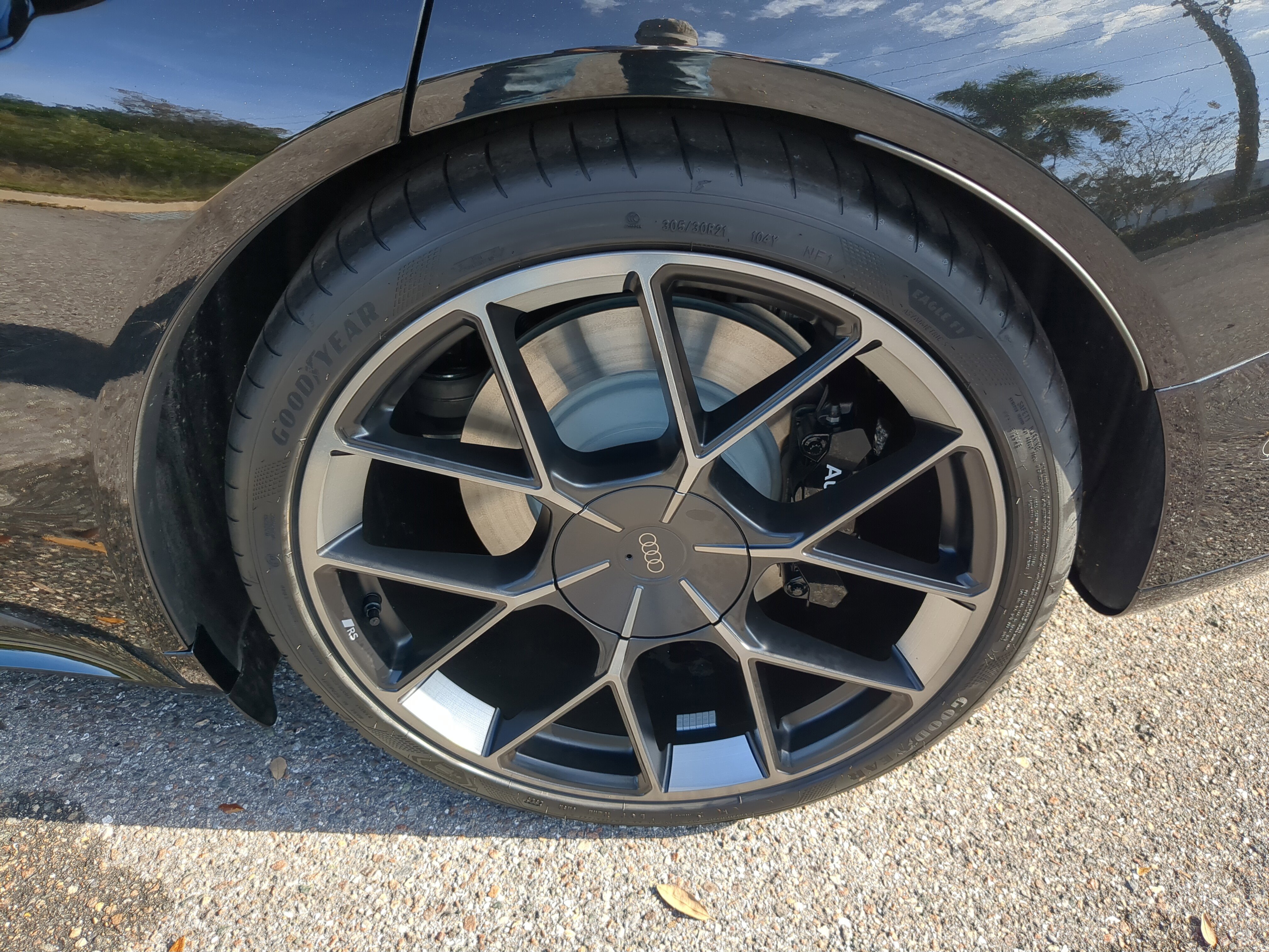 New 2026 Audi RS e-tron GT performance image 34