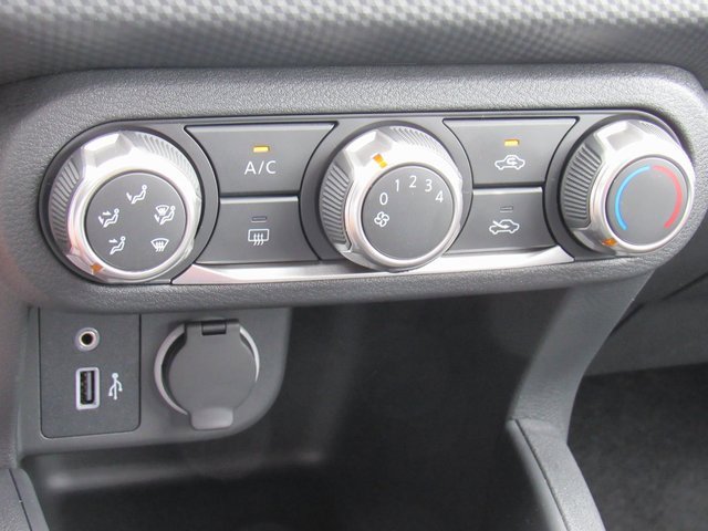 New 2025 Nissan Kicks Play S image 15