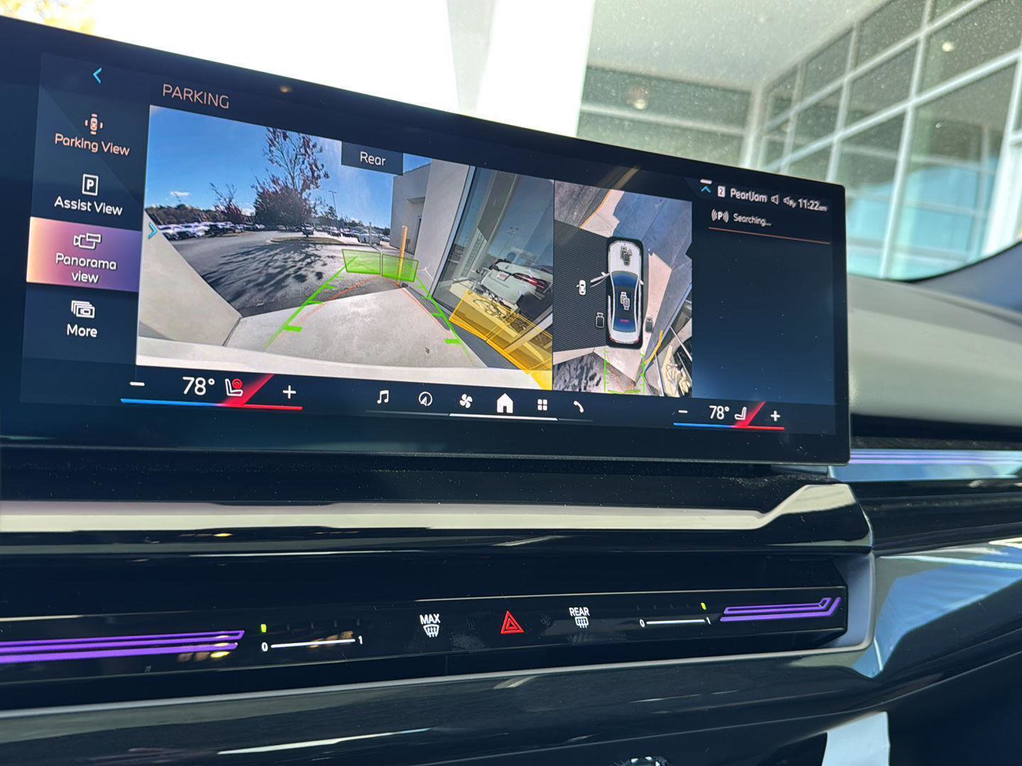 Certified 2025 BMW 530i w/ Premium Package image 22