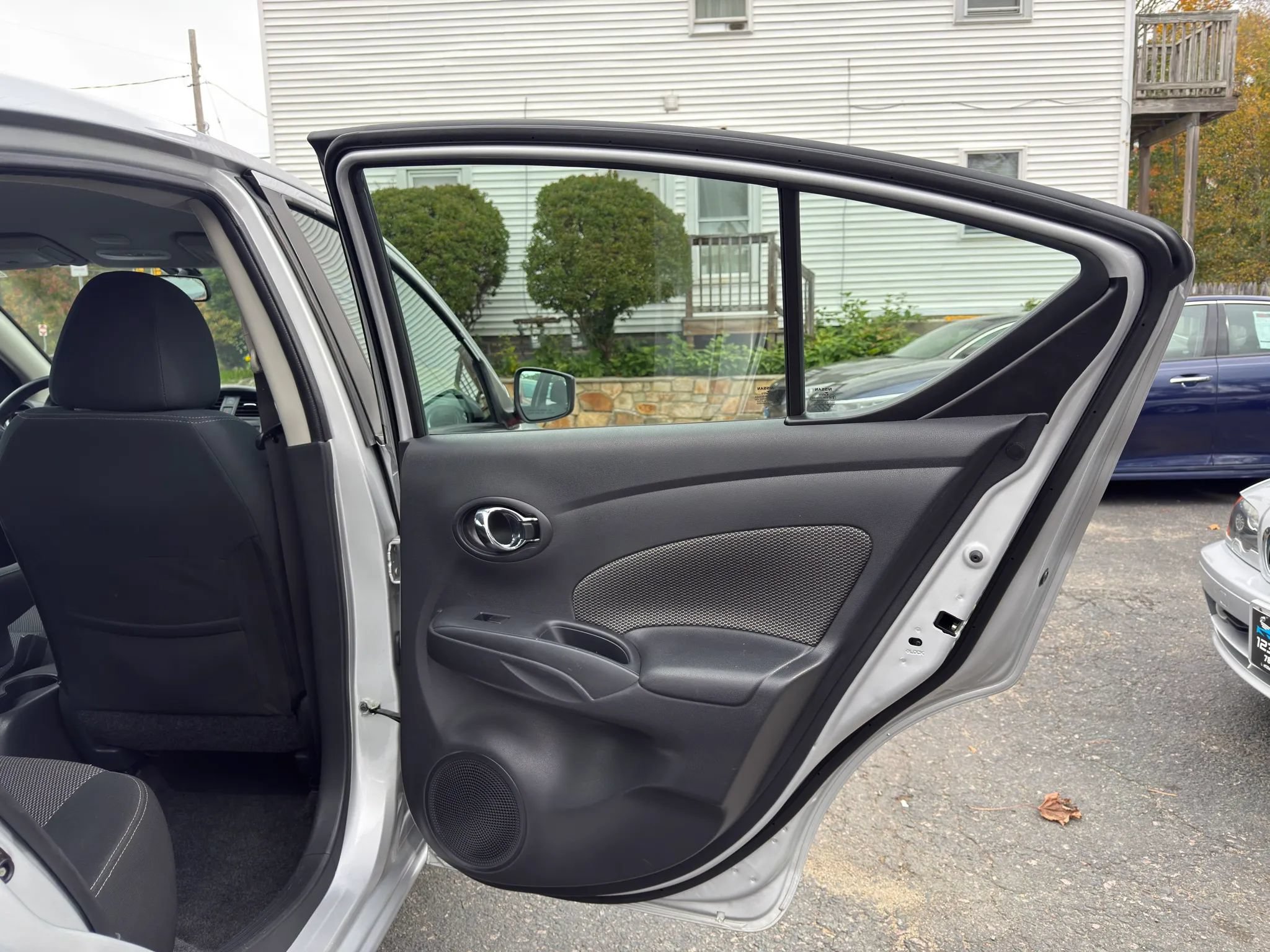 Used 2019 Nissan Versa SV FWD image 17