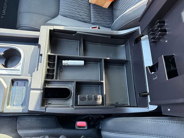 Used 2015 Toyota Tundra SR5 w/ SR5 Upgrade Package image 25