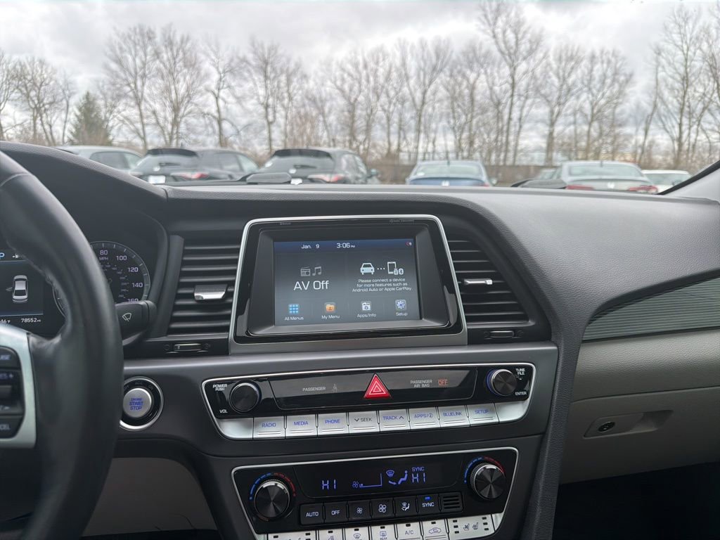 Used 2019 Hyundai Sonata Limited w/ Cargo Package image 15