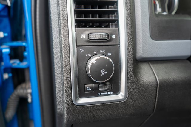 Used 2020 RAM 1500 Classic Warlock w/ Electronics Group image 16