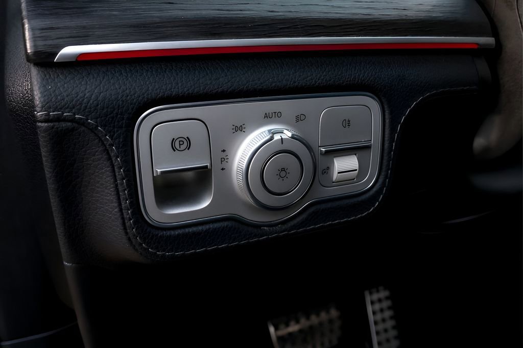 Used 2021 Mercedes-Benz GLE 53 AMG 4MATIC image 29