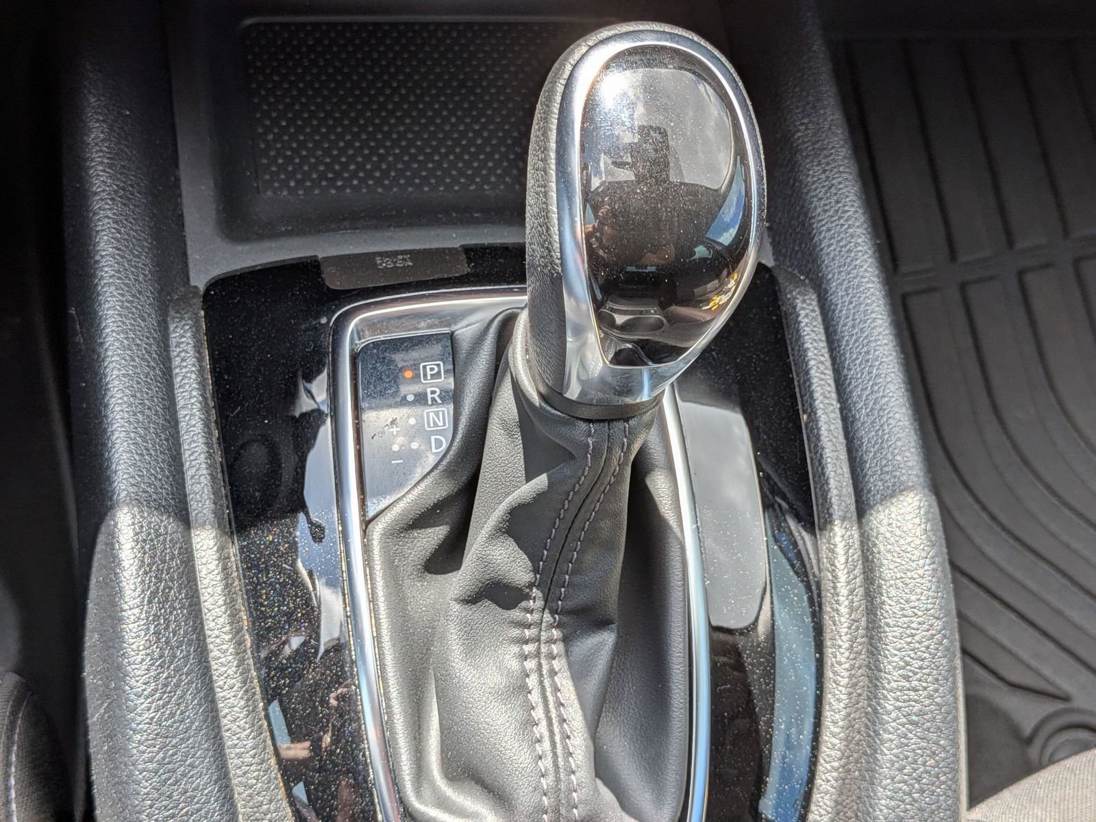 Used 2022 Nissan Rogue Sport SV image 25