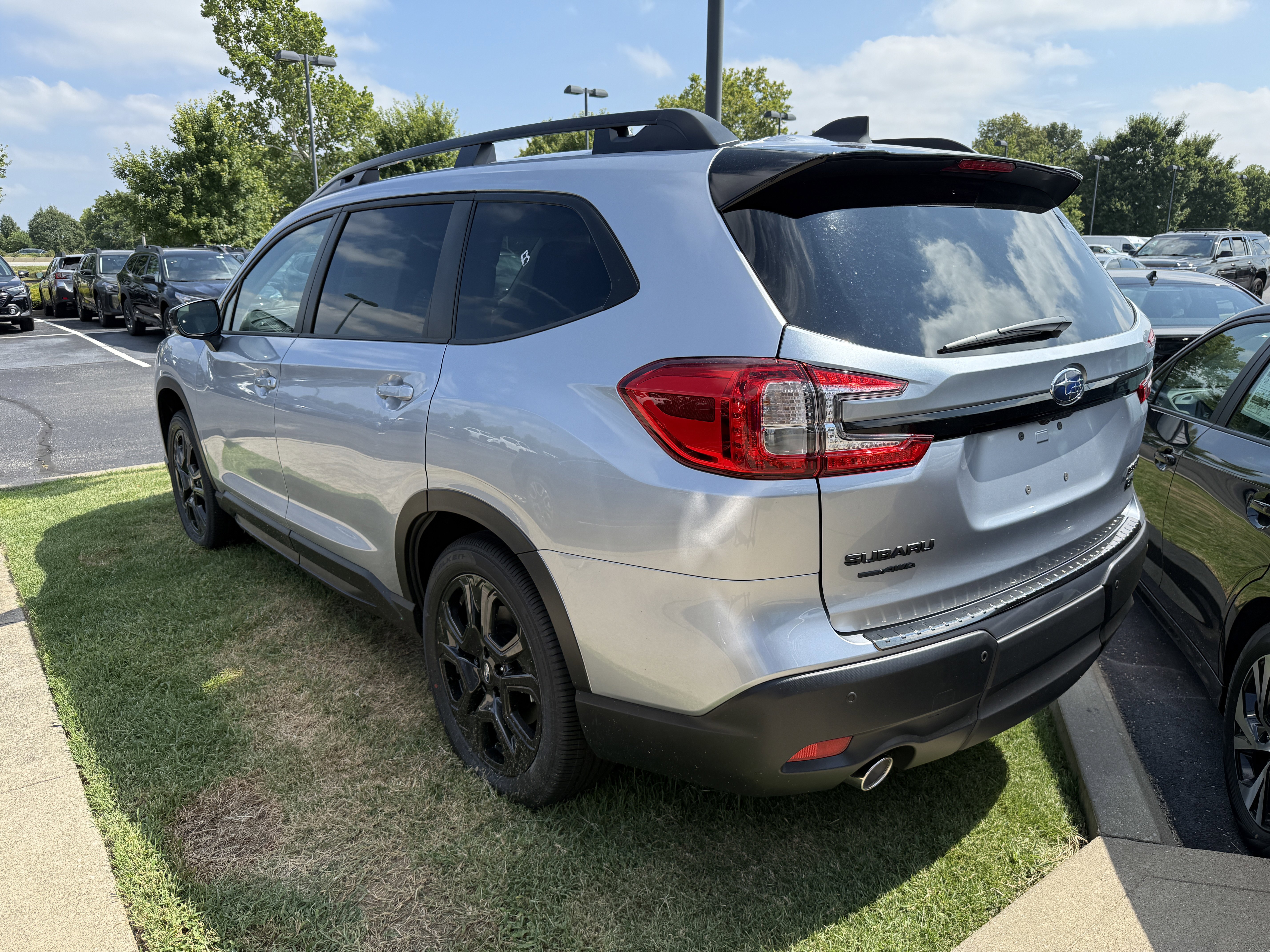 New 2025 Subaru Ascent Bronze Edition w/ Popular Package #2 image 5