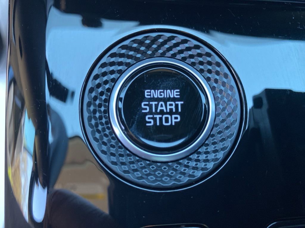 Certified 2024 Kia Niro EX image 28