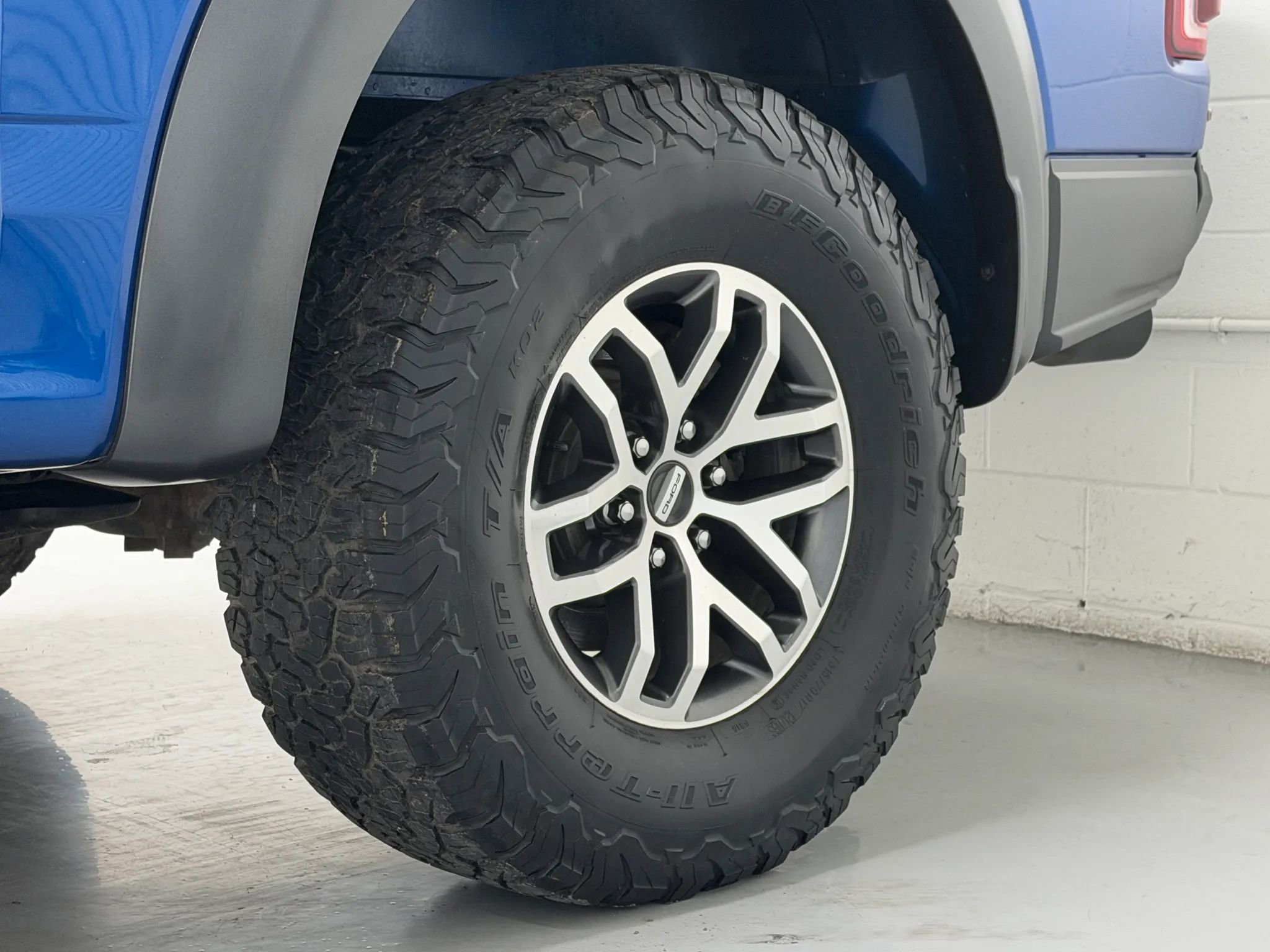 Used 2017 Ford F150 Raptor w/ Equipment Group 802A Luxury AWD/4WD image 50