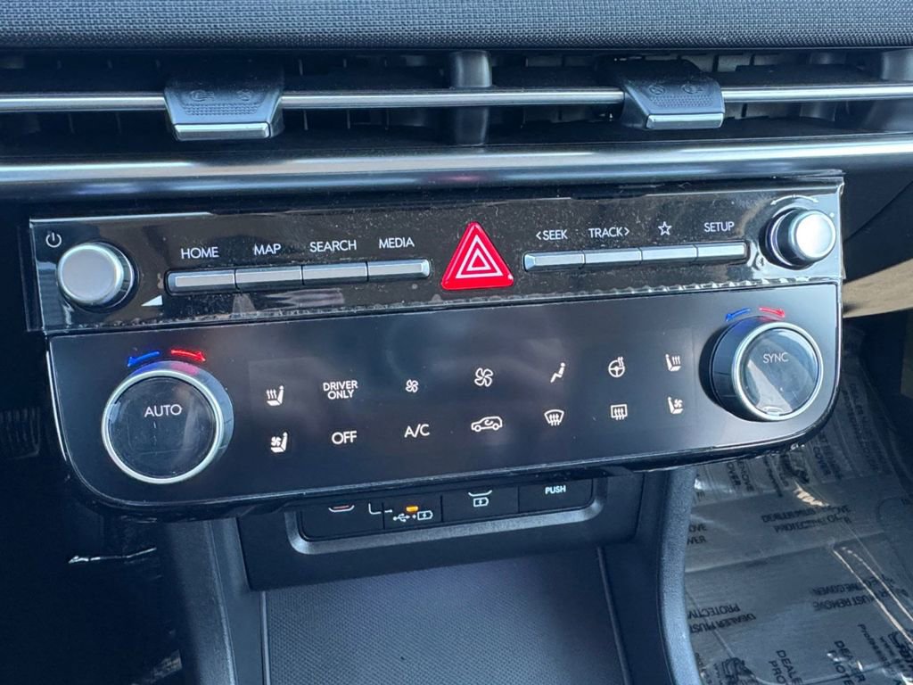 Certified 2025 Hyundai Tucson Limited image 18