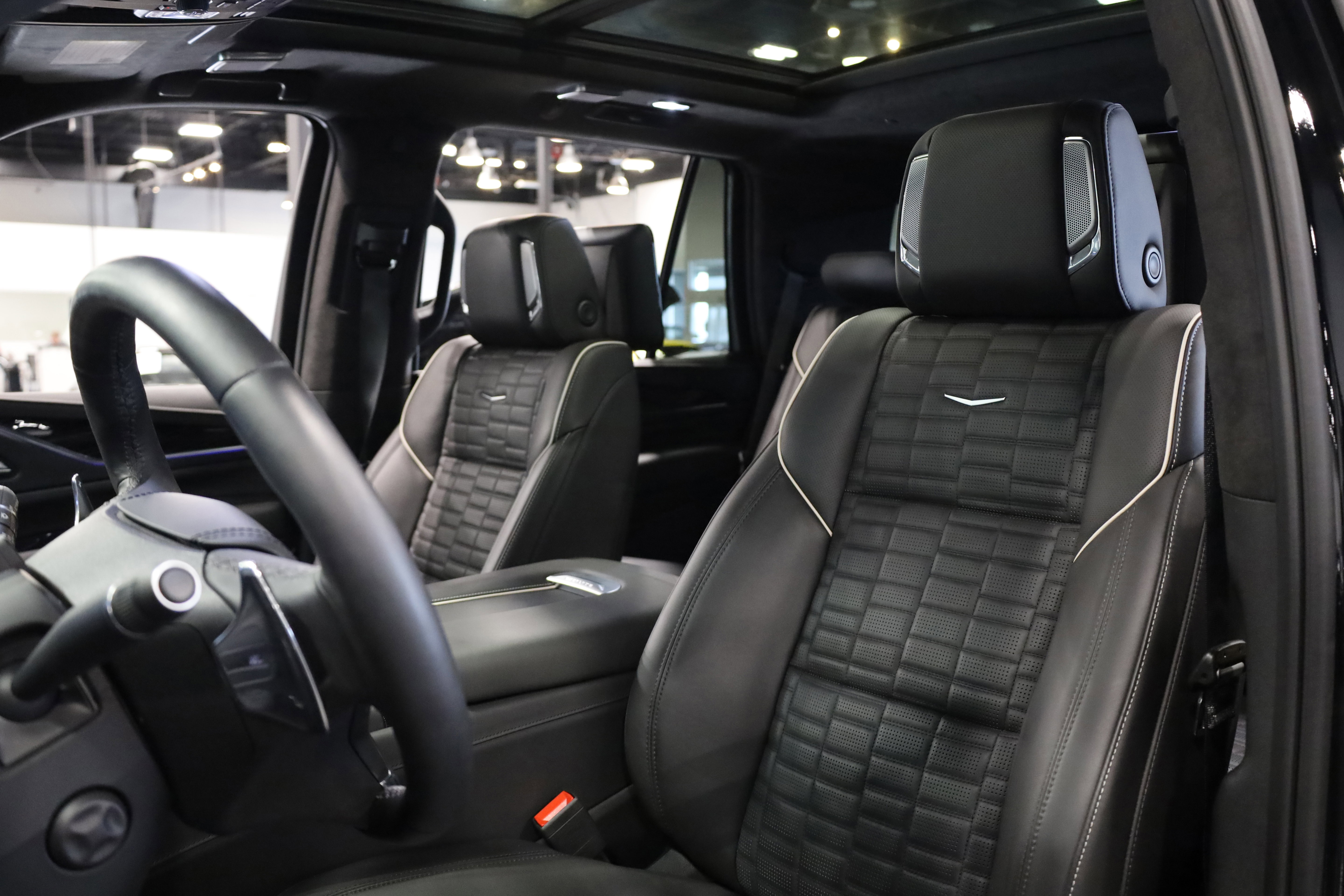 Used 2023 Cadillac Escalade V image 17