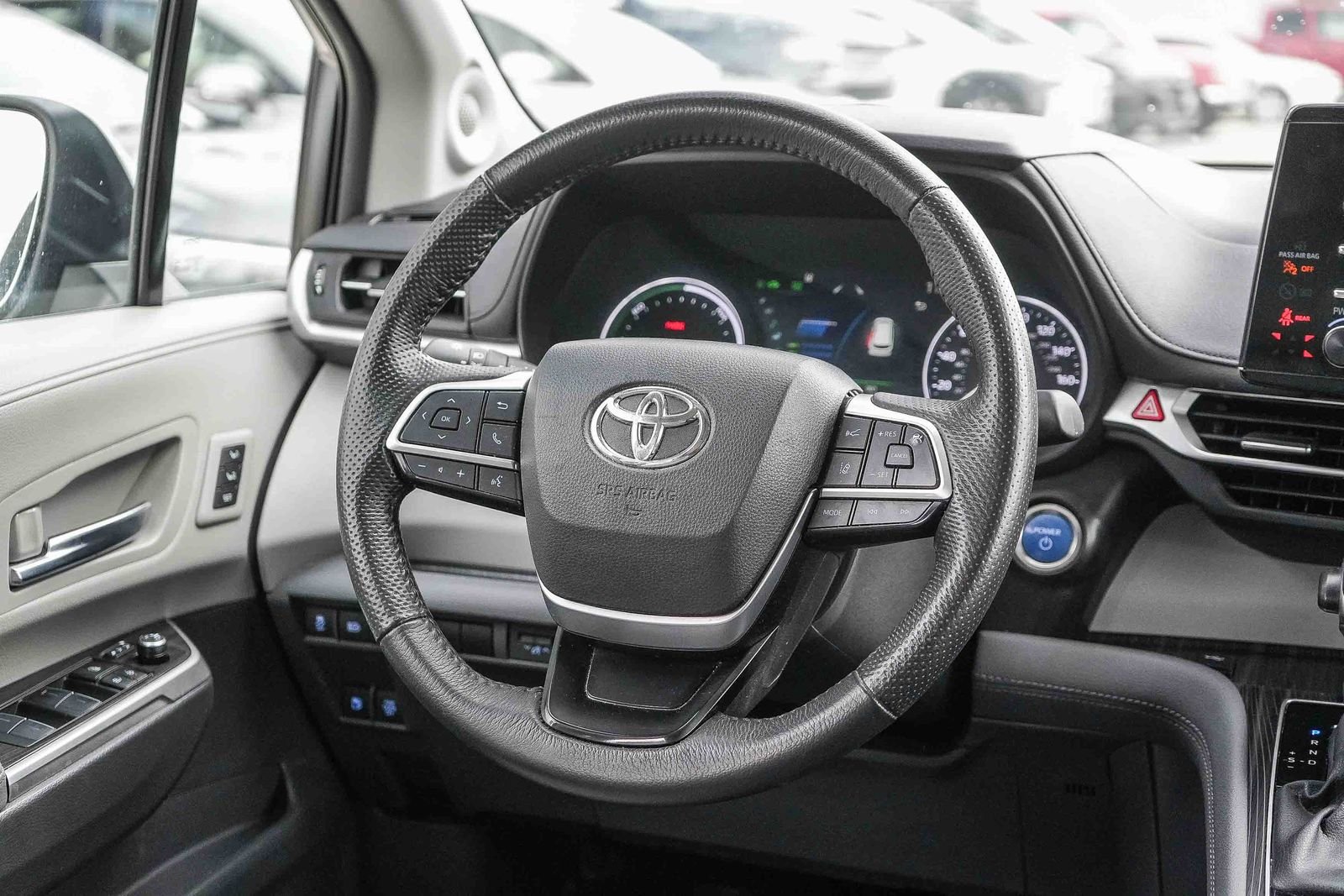Certified 2024 Toyota Sienna Limited AWD/4WD image 15