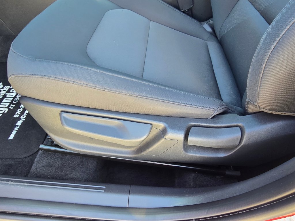 Used 2025 Kia Niro LX FWD image 17