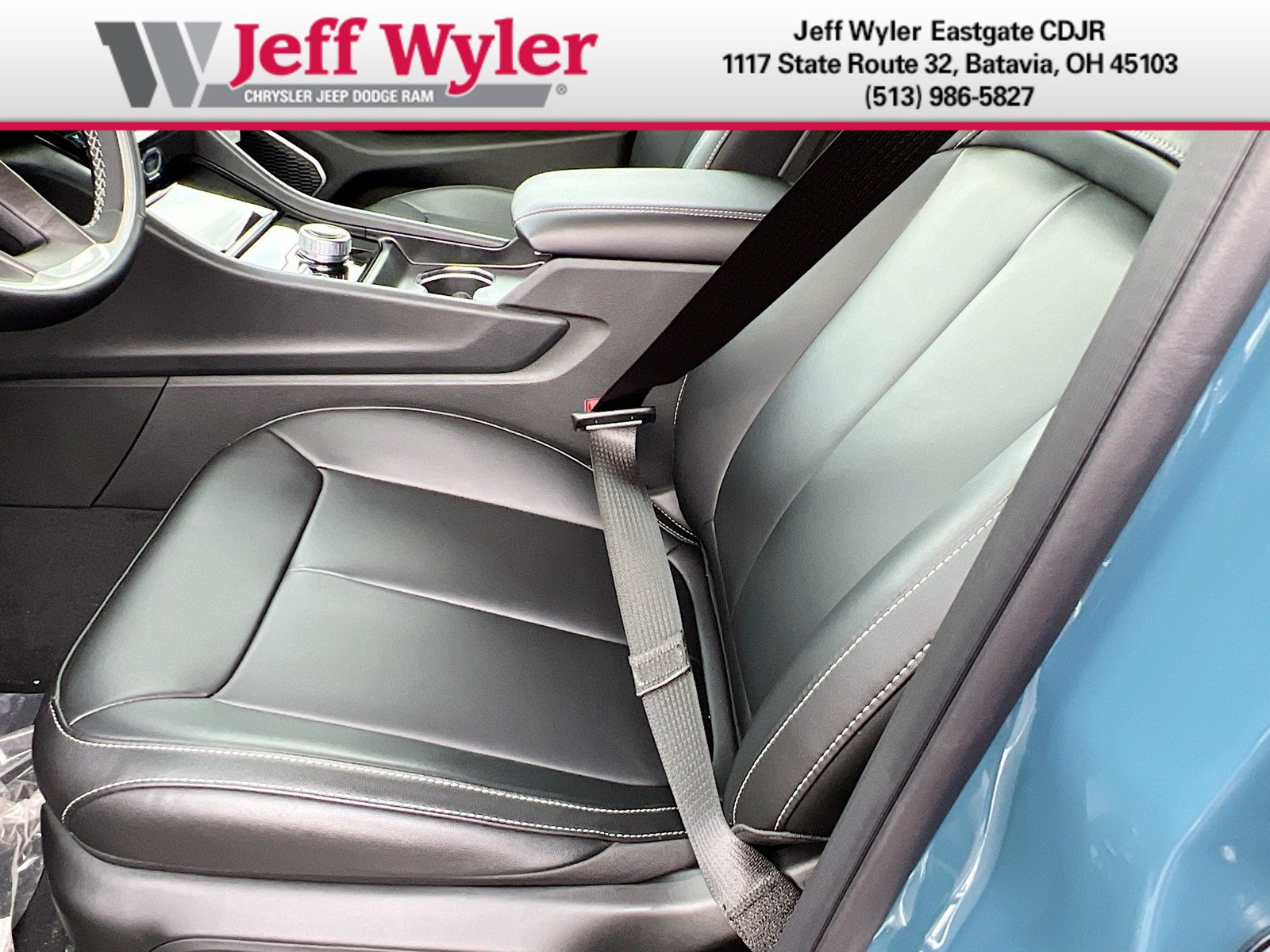 New 2026 Jeep Grand Cherokee Limited w/ Limited Altitude Package AWD/4WD image 3