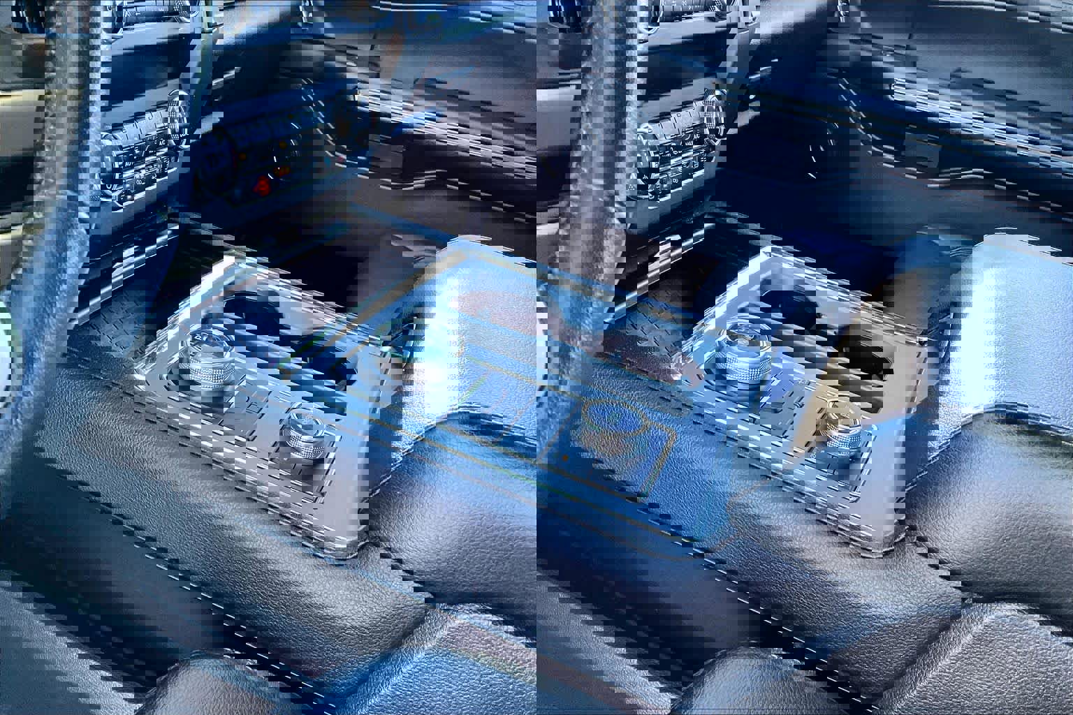 Used 2021 Ford Expedition XLT image 13