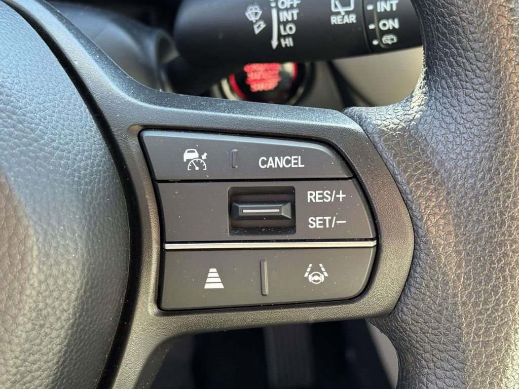 Used 2025 Honda HR-V LX image 17