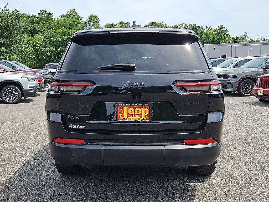 Certified 2024 Jeep Grand Cherokee L Altitude AWD/4WD image 6