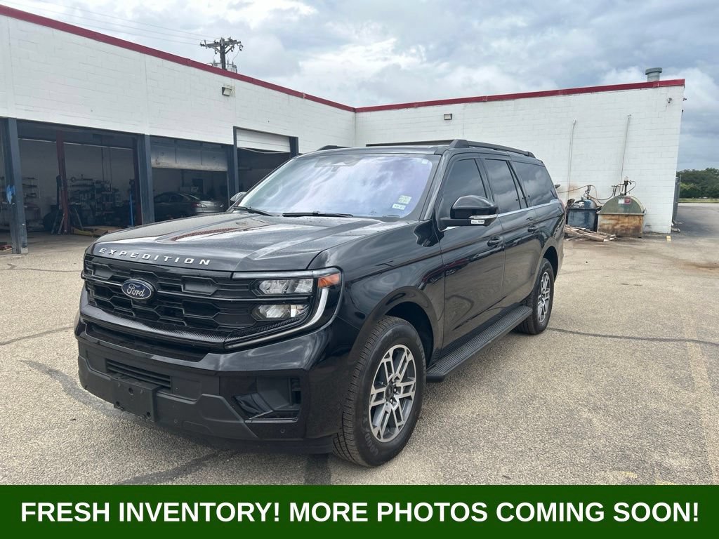 Used 2025 Ford Expedition Max Active RWD image 7