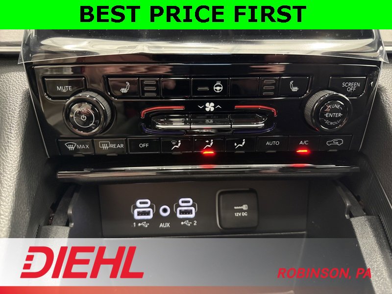 New 2025 Jeep Grand Cherokee Limited w/ Black Appearance Package image 32