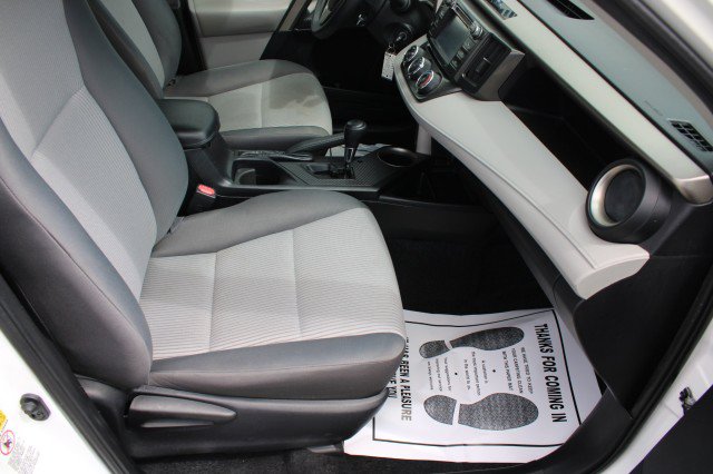 Used 2013 Toyota RAV4 LE FWD image 7
