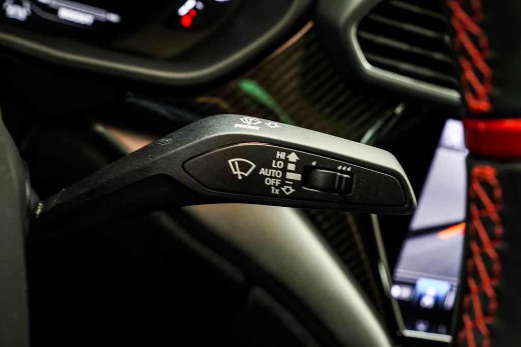 Used 2024 Lamborghini Urus Performante AWD/4WD image 37