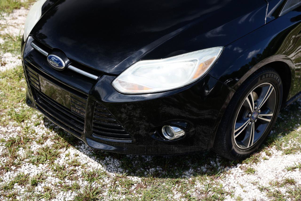 Used 2012 Ford Focus SE FWD image 24