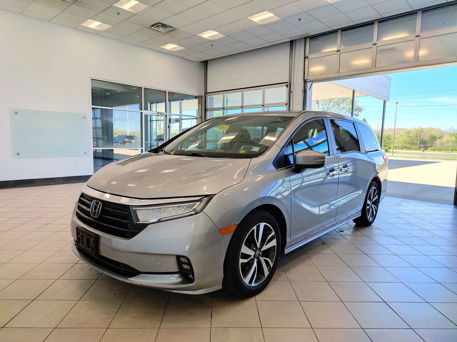 Used 2023 Honda Odyssey Touring image 6