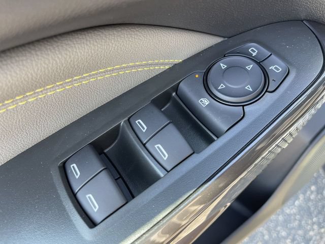 New 2026 Chevrolet Trax ACTIV w/ Sunroof Package FWD image 13