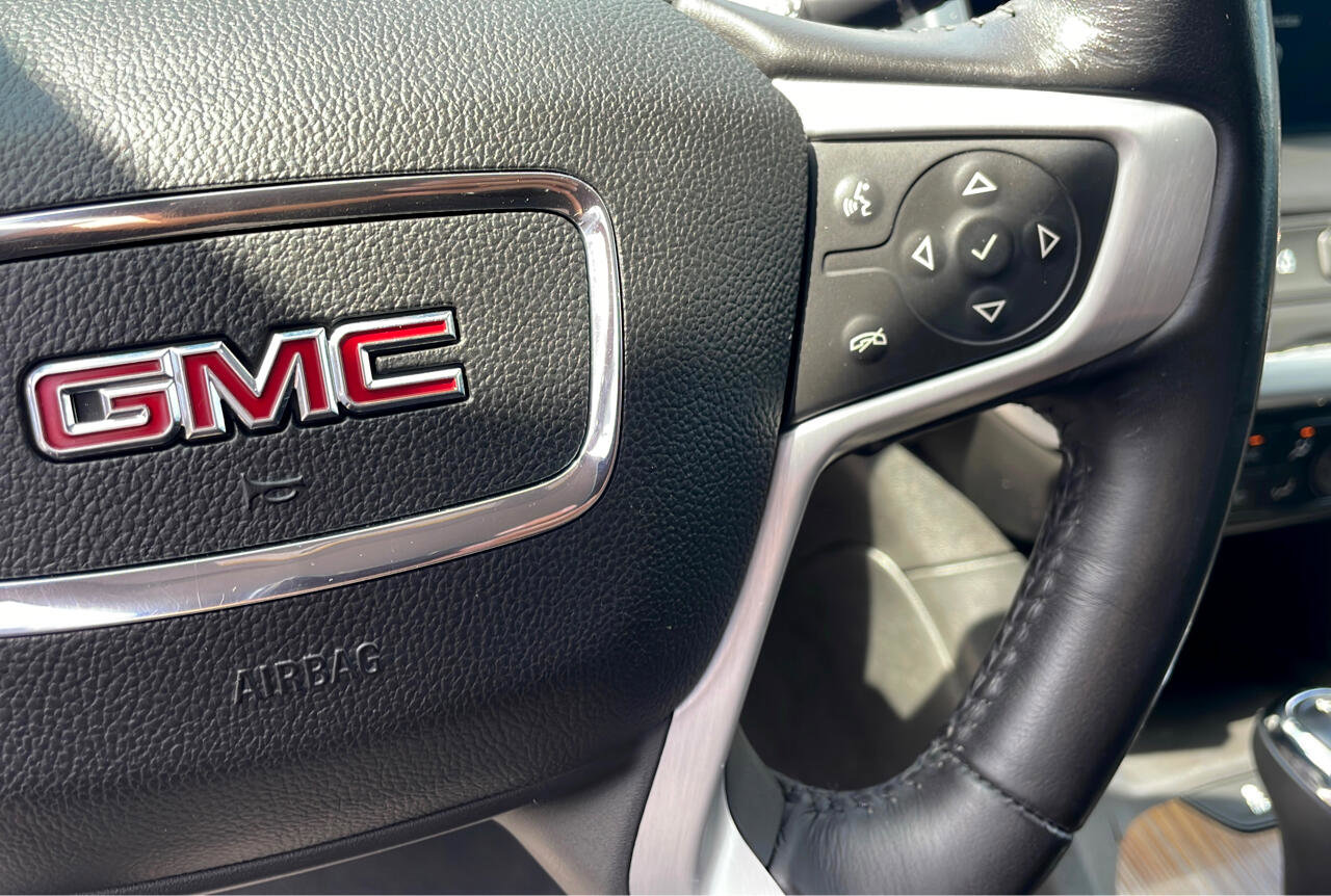 Used 2018 GMC Acadia SLE image 16