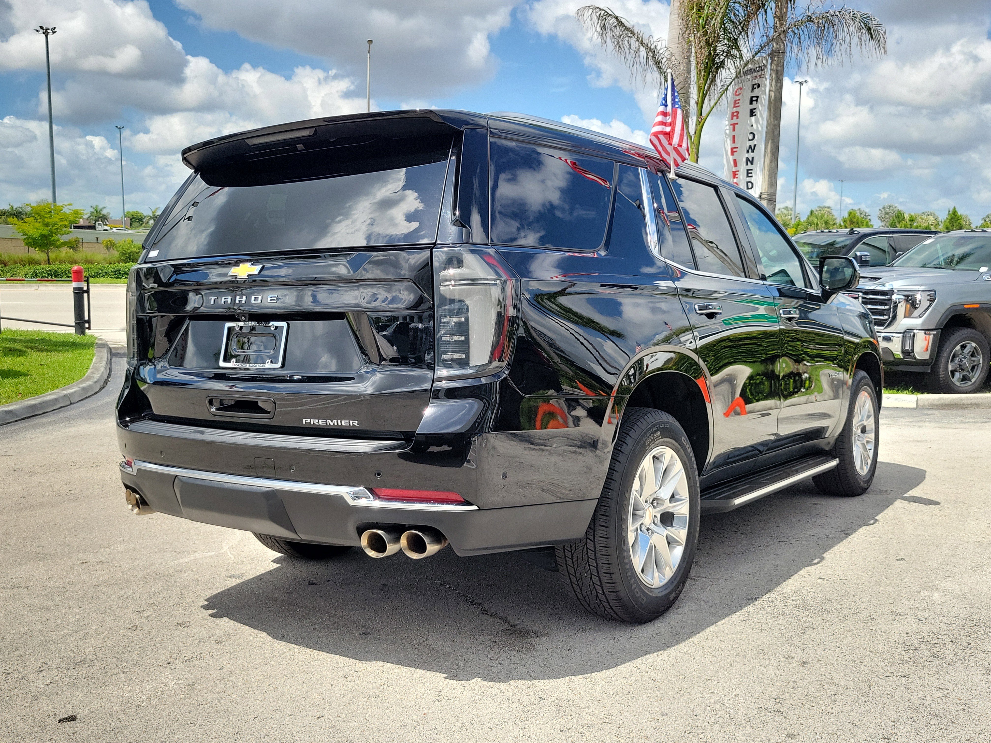 Used 2025 Chevrolet Tahoe Premier RWD image 6