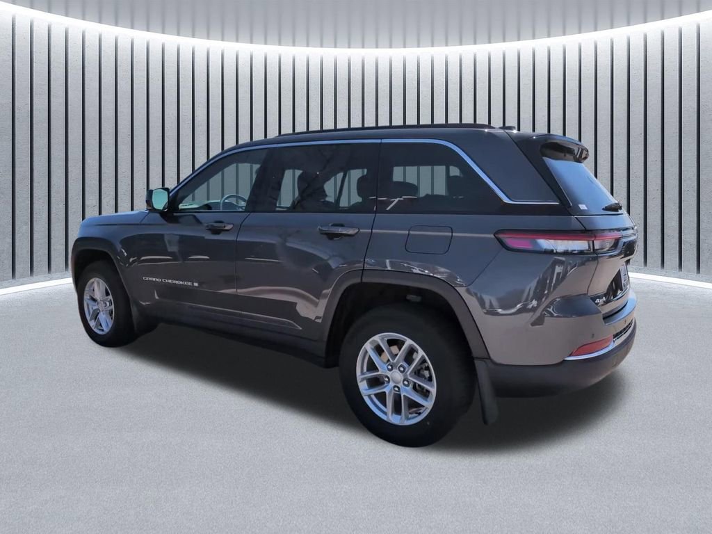 New 2025 Jeep Grand Cherokee Laredo X w/ Luxury Tech Group I AWD/4WD image 12