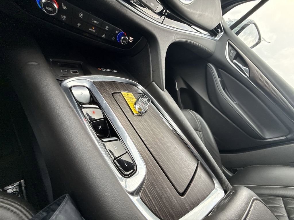 Certified 2023 Buick Enclave Avenir w/ Avenir Technology Package image 22